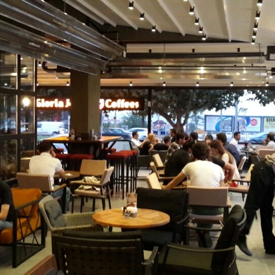 Photo taken at Gloria Jean&#39;s Coffees by Emrah B. on 9/28/2013