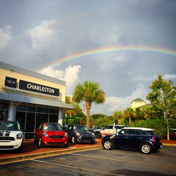 7/22/2014 tarihinde Sheila T.ziyaretçi tarafından MINI of Charleston'de çekilen fotoğraf