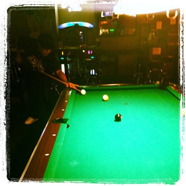 9/29/2012 tarihinde Mark T.ziyaretçi tarafından Metro Sportz Bar &amp; Billiards'de çekilen fotoğraf