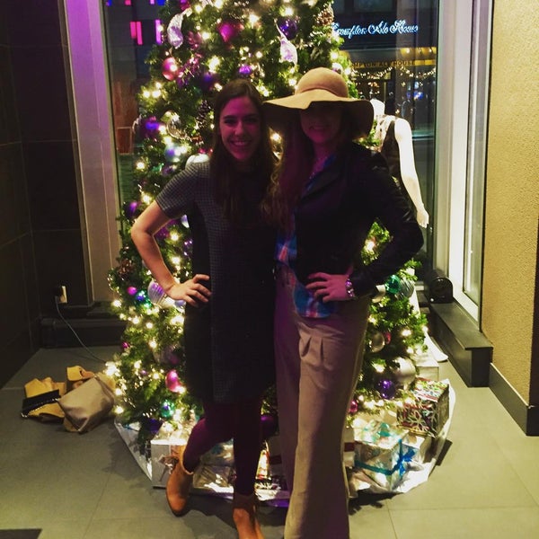 Das Foto wurde bei Hilton New York Fashion District von Jessica T. am 12/13/2015 aufgenommen