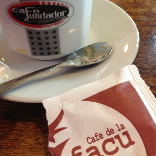11/9/2012 tarihinde Gonzalo O.ziyaretçi tarafından Café de la Facu'de çekilen fotoğraf