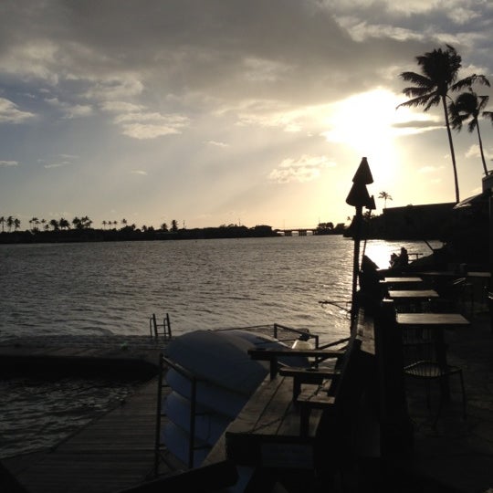Foto tomada en The Shack - Hawaii Kai  por Mrs_katie_jane B. el 11/11/2012