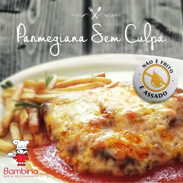 Chame a família e experimente o  Parmegiana Sem Culpa. Um suculento bife de filé empanado, regado ao molho de tomate, coberto com mozarela e acompanhado de fritas. Além de muito mais saudável!