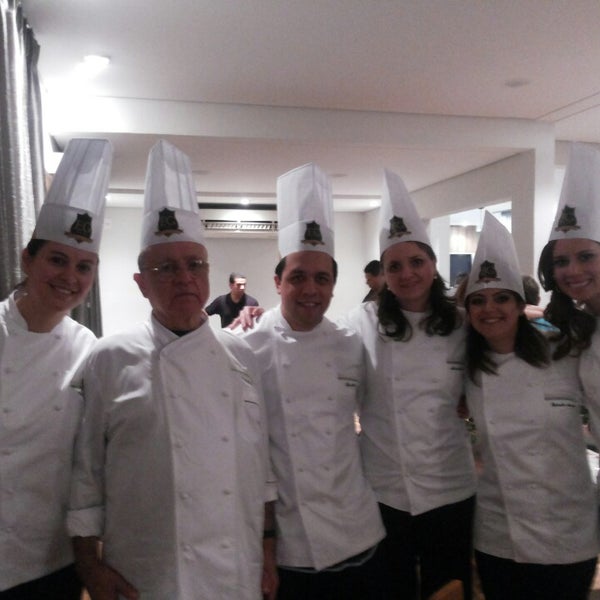 1/11/2014 tarihinde Vanessa F.ziyaretçi tarafından Espaço Gourmet Escola de Gastronomia'de çekilen fotoğraf