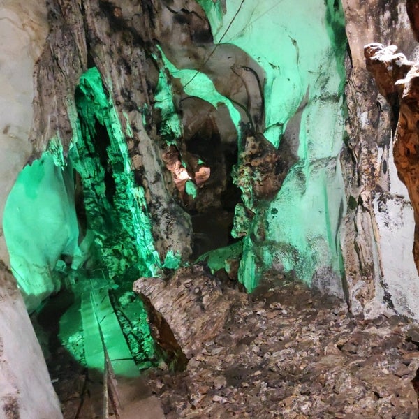 Foto scattata a Yalan Dünya Mağarası da GÜL il 5/2/2022