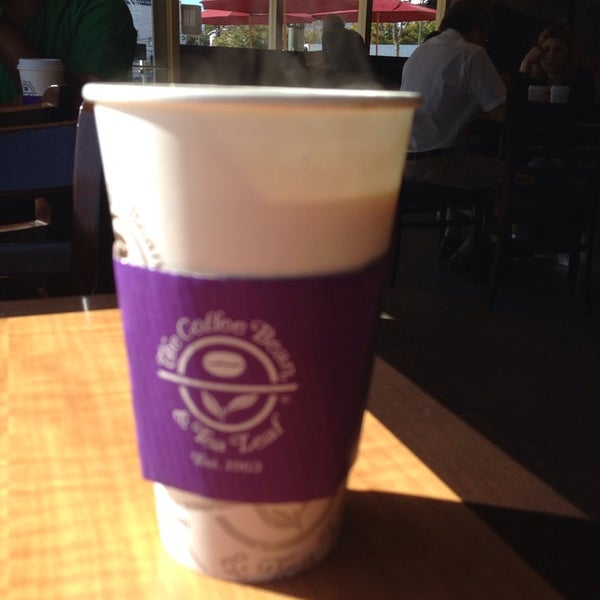 Photo taken at The Coffee Bean &amp; Tea Leaf by Steve R. on 4/26/2014