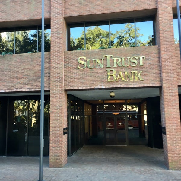 Suntrust Bank Historic District North 33 Bull St