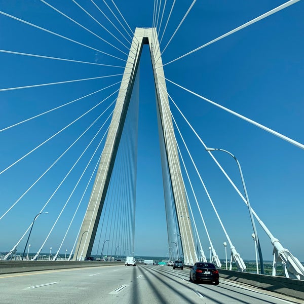 Foto tirada no(a) Arthur Ravenel Jr. Bridge por Phillip D. em 5/28/2022