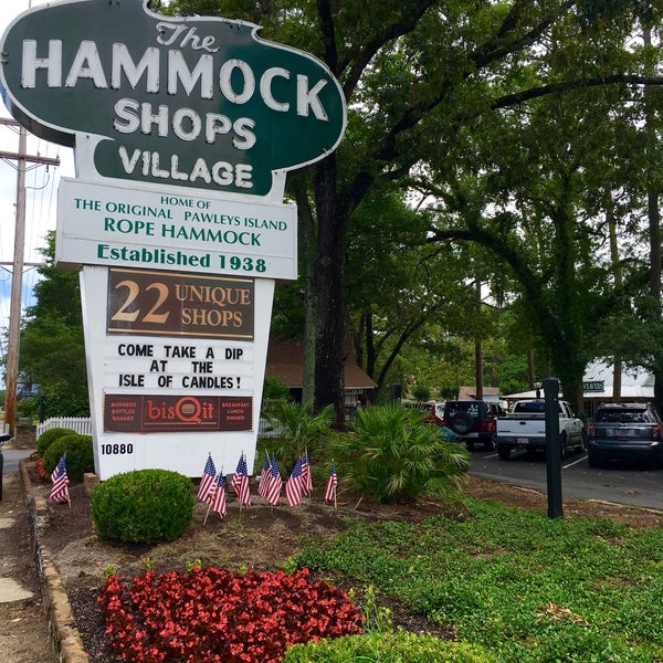Photo prise au Hammock Shops Village par Phillip D. le5/29/2016