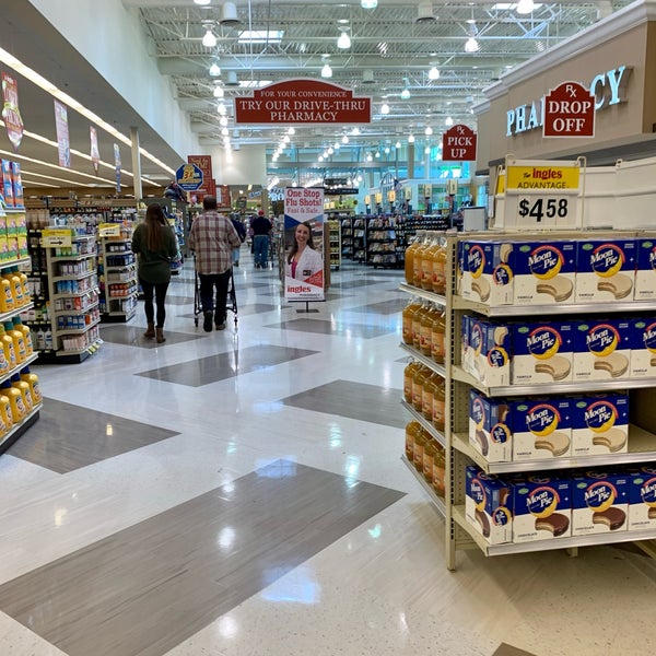 Ingles Grocery Store in Blairsville