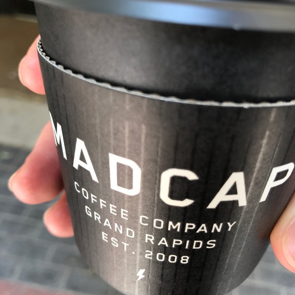 รูปภาพถ่ายที่ Madcap Coffee โดย Benjamin E. เมื่อ 6/13/2017
