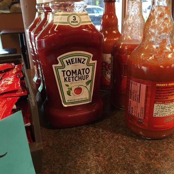 Parsley Mediterranean Grille Grand Rapids'de Akdeniz Restoranı'da