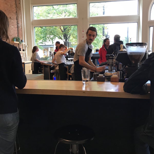 10/23/2017 tarihinde Benjamin E.ziyaretçi tarafından Madcap Coffee'de çekilen fotoğraf