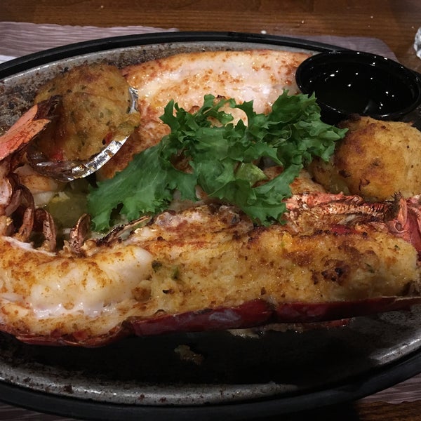 Photo prise au Crab Trap Restaurant par Marla C. le6/21/2017