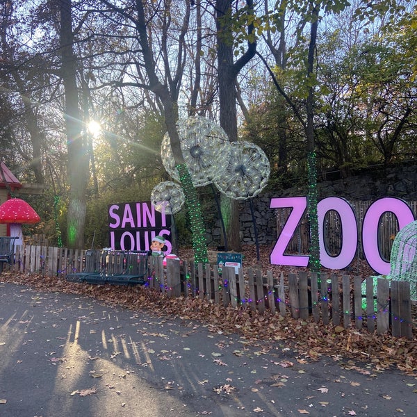 Photo taken at Saint Louis Zoo by Innchy j. on 12/4/2023