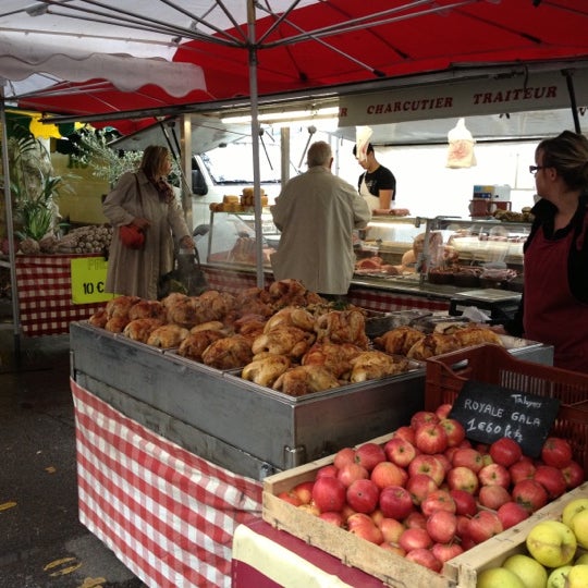 Marché SaintAntoine Farmers Market in Cordeliers Jacobins