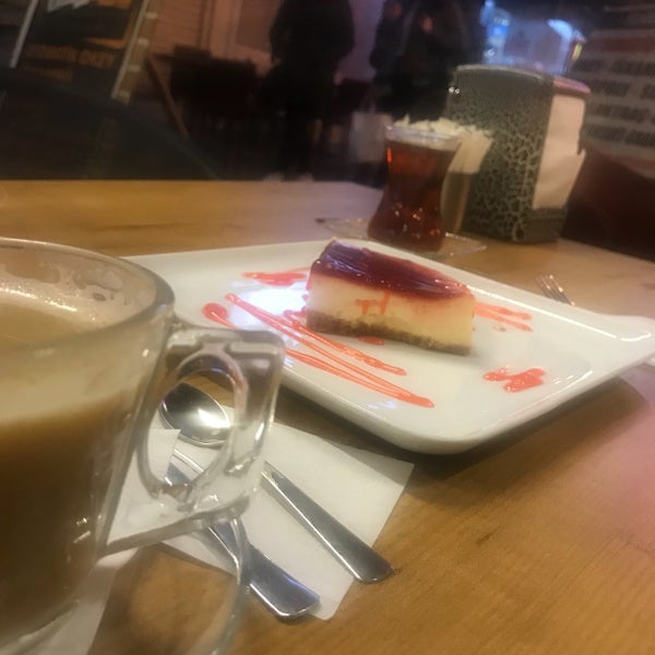 9/30/2018 tarihinde Nihan A.ziyaretçi tarafından Yapboz Cafe'de çekilen fotoğraf