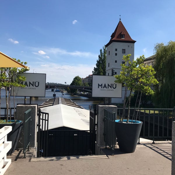 Foto tirada no(a) MANU Risto &amp; Lounge por Tansu em 7/4/2019