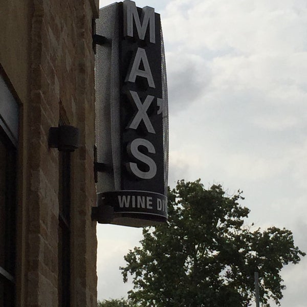 Photo taken at Max&#39;s Wine Dive San Antonio by Lisa A. on 5/10/2015
