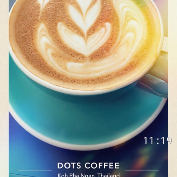 Photo taken at Dots Coffee by 高手놀리밑™ on 2/1/2021