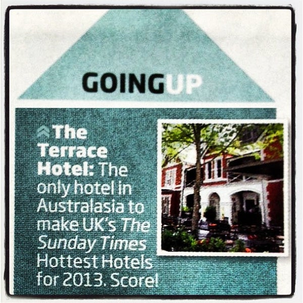 Photo prise au The Terrace Hotel par Meg C. le12/16/2012