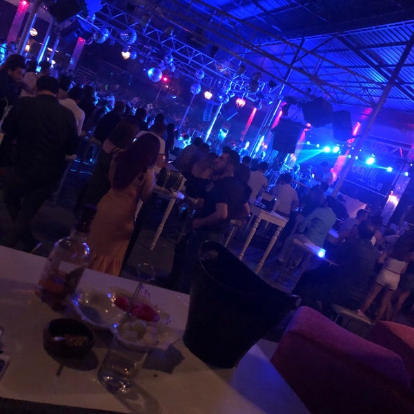 Photo taken at Metin Cocktail Club by Özgür on 6/22/2019