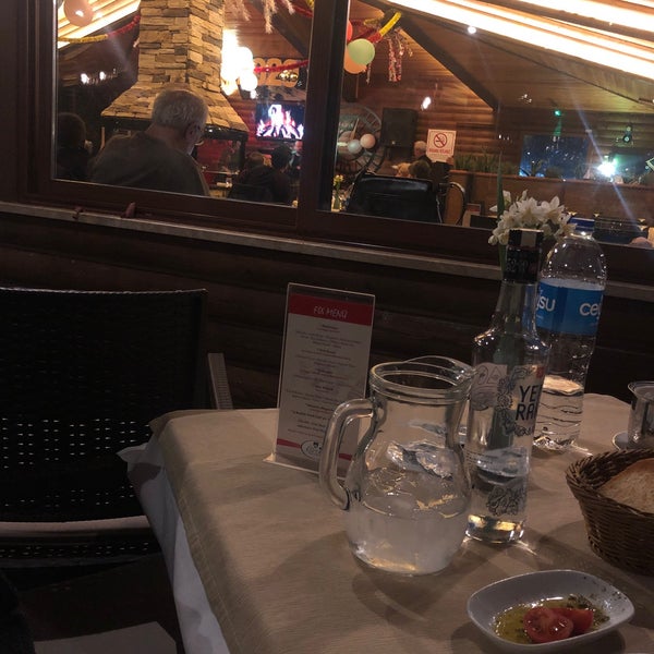 Das Foto wurde bei Körfez Aşiyan Restaurant von Galeri TAN am 1/4/2020 aufgenommen