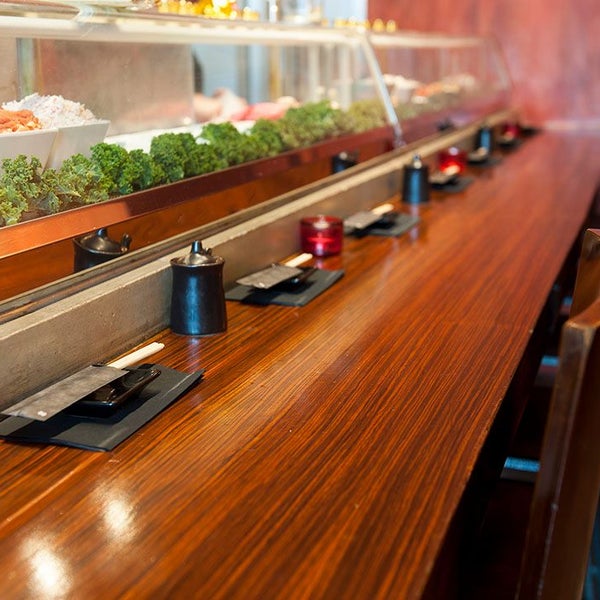 Mia Sushi bar seating