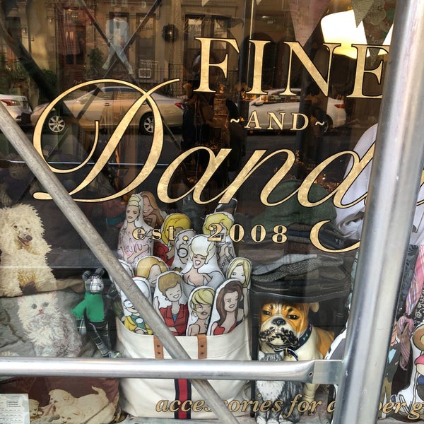 รูปภาพถ่ายที่ Fine And Dandy โดย Christopher S. เมื่อ 9/19/2019