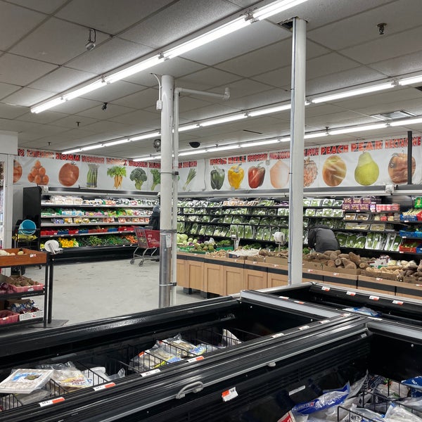 Dragon Star Oriental Foods Grocery Store in Thomas Dale