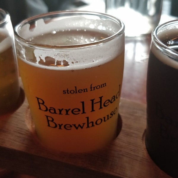 รูปภาพถ่ายที่ Barrel Head Brewhouse โดย Steven G. เมื่อ 7/14/2019