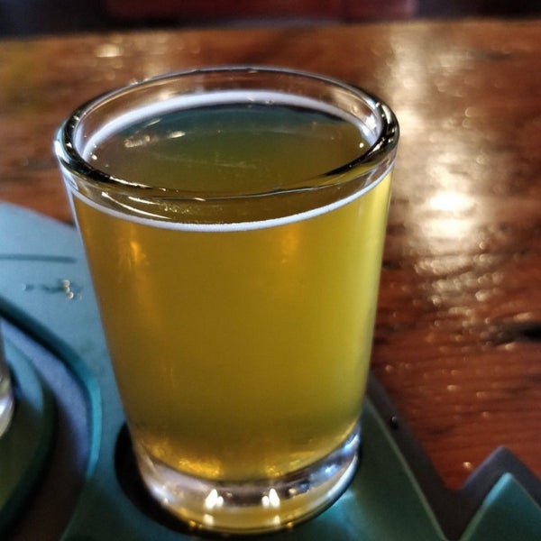Photo taken at Hop Valley Brewing Co. by Steven G. on 10/5/2019