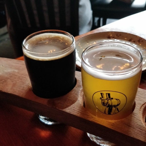 Photo taken at Barrel Head Brewhouse by Steven G. on 7/14/2019