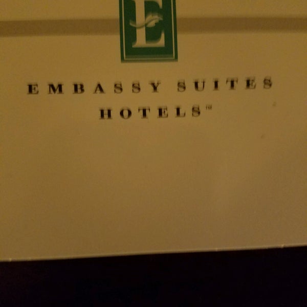 10/15/2016 tarihinde Bryan T.ziyaretçi tarafından Embassy Suites by Hilton'de çekilen fotoğraf