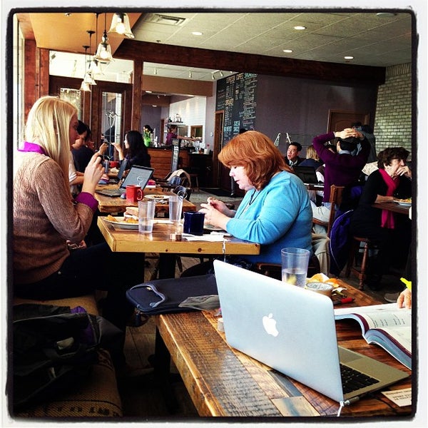 3/27/2013にTeaspoutがSONGBiRD Cafeで撮った写真