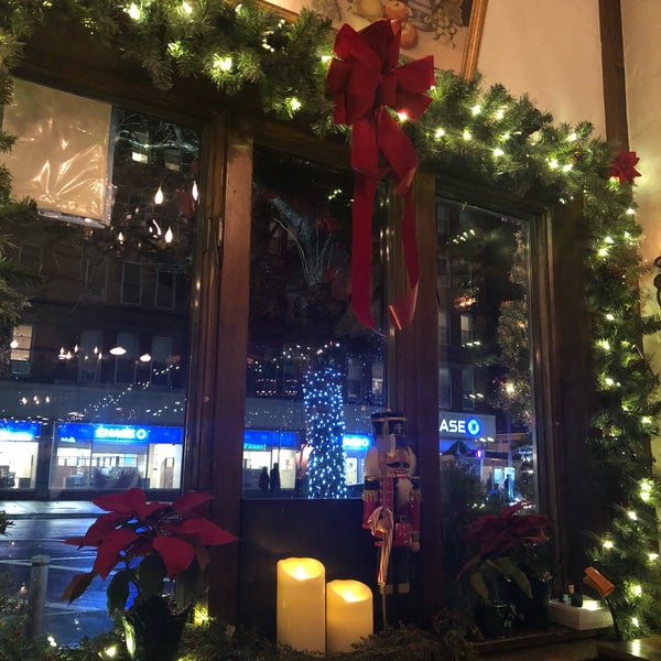 Photo taken at Heidelberg Restaurant by Mia D. on 12/29/2018