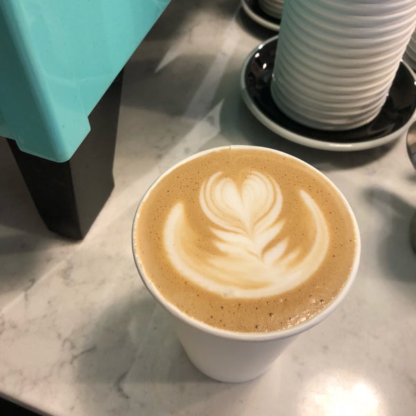 2/25/2018 tarihinde Mia D.ziyaretçi tarafından Merriweather Coffee + Kitchen'de çekilen fotoğraf