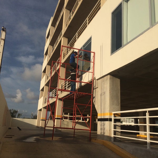 Spectrum Corporate Center 1 tip de 239 visitantes