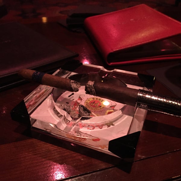 3/8/2015にSam A.がNicky Blaine&#39;s Cocktail Loungeで撮った写真