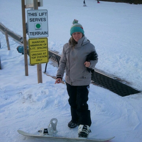 3/7/2014 tarihinde Emily W.ziyaretçi tarafından Devil&#39;s Head Ski Resort'de çekilen fotoğraf
