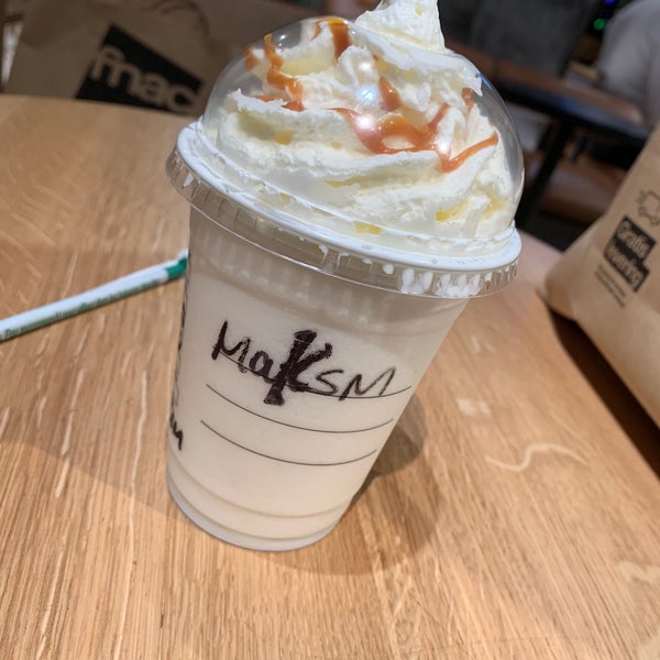 Photo prise au Starbucks par Lissa V. le3/16/2019