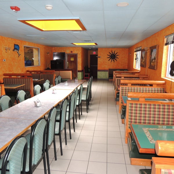 Photo taken at Cancún Family Mexican Restaurant by Cancún Family Mexican Restaurant on 3/8/2015