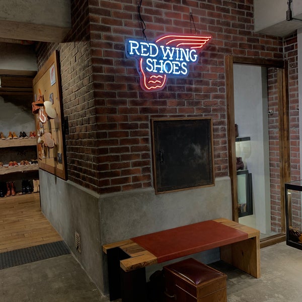 Photos At Redwing Shoe Store 青山 118 Visitors
