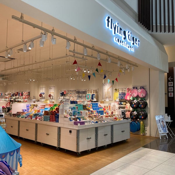 Photos At Flying Tiger Copenhagen 研究学園5 19