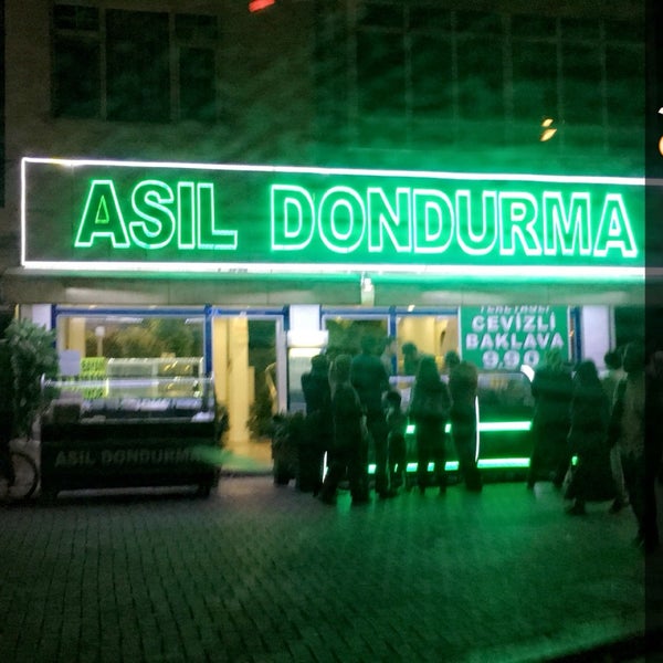 Photo taken at Asıl Dondurma by Merve G. on 6/28/2016