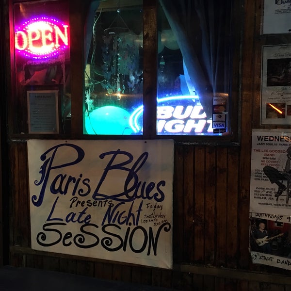 Снимок сделан в Paris Blues пользователем HiDe T. 11/5/2016