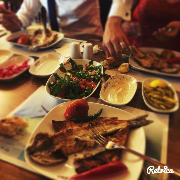 Снимок сделан в Ekonomik Balık Restaurant Avanos пользователем Feyza K. 5/19/2015