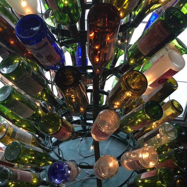 Foto tirada no(a) Glenora Wine Cellars por Lauren S. em 7/15/2015