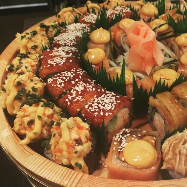 5/10/2015 tarihinde Adelio Q.ziyaretçi tarafından Sushi King'de çekilen fotoğraf