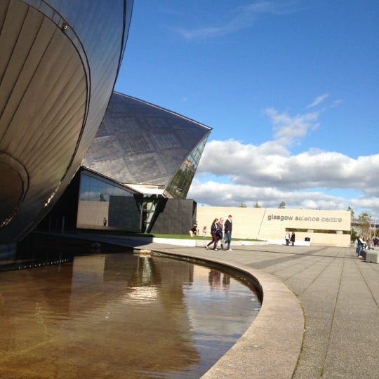 Photo taken at Glasgow Science Centre by julianamartina on 10/7/2012